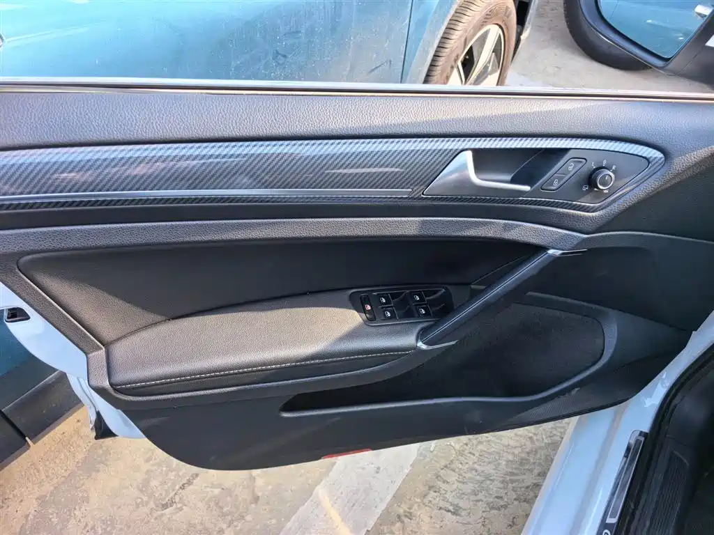 Volkswagen Golf 2018 280TSI Automatic Flagship Model фото 8