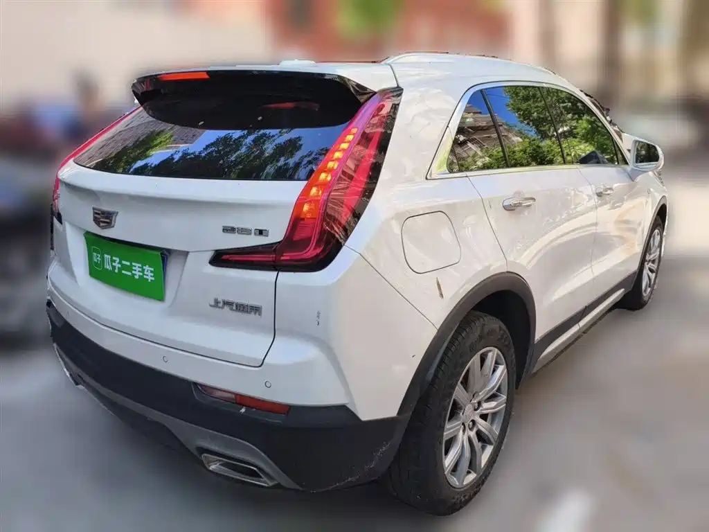 Cadillac XT4 2021 28T FWD Luxury Edition фото 4