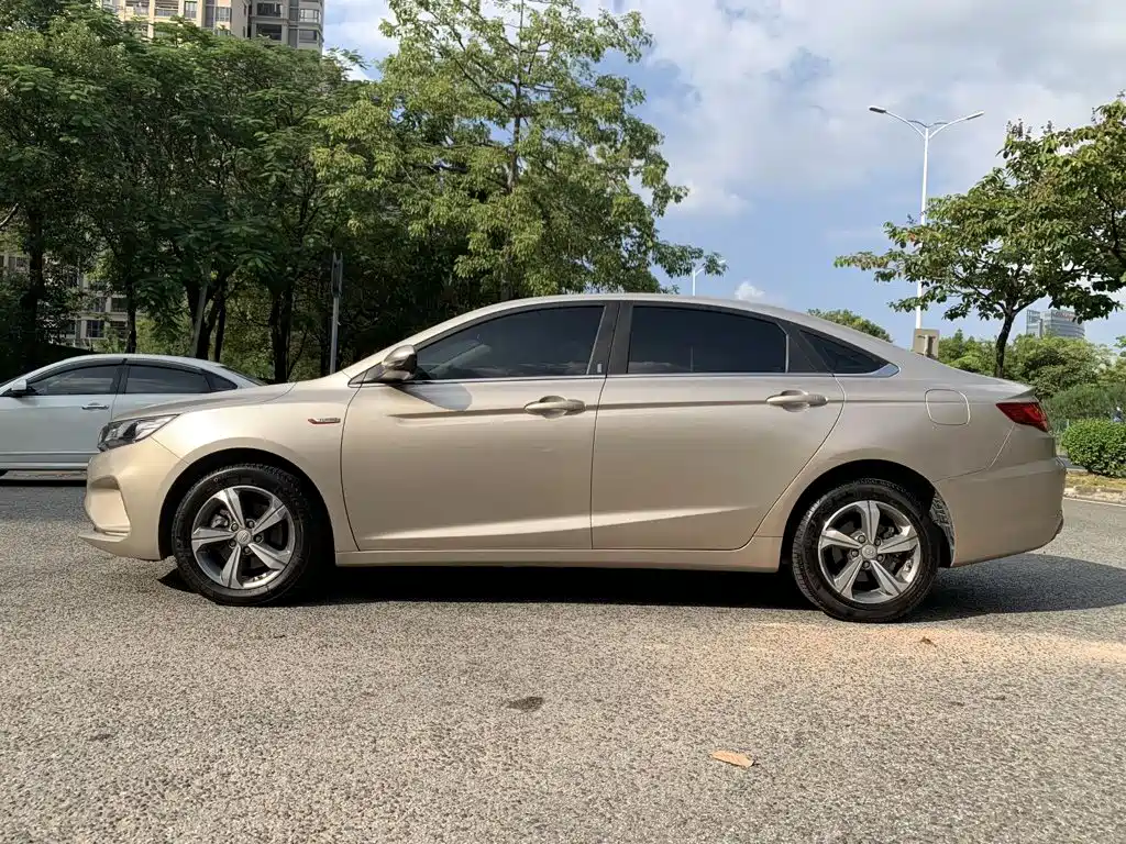 Photo 9 - Geely Emgrand GL