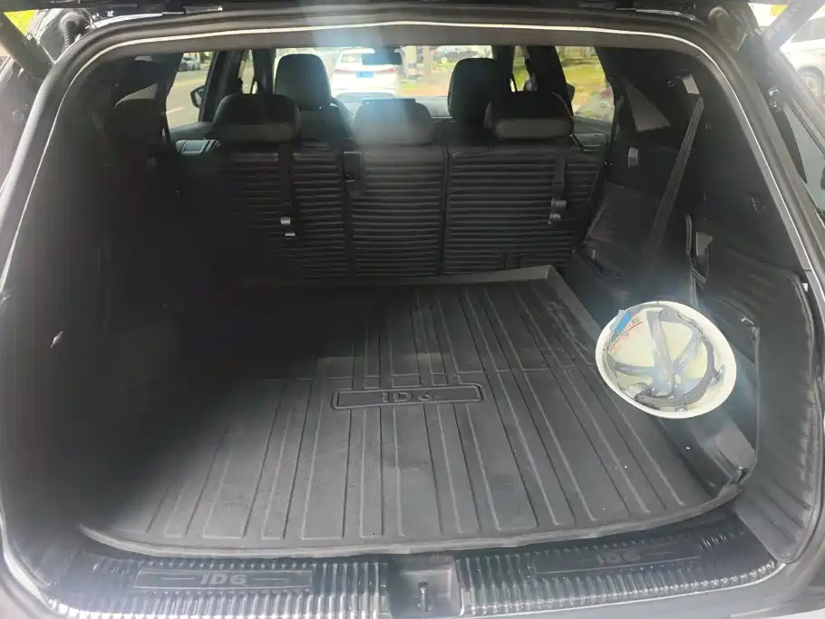 2023 Volkswagen ID.6 X