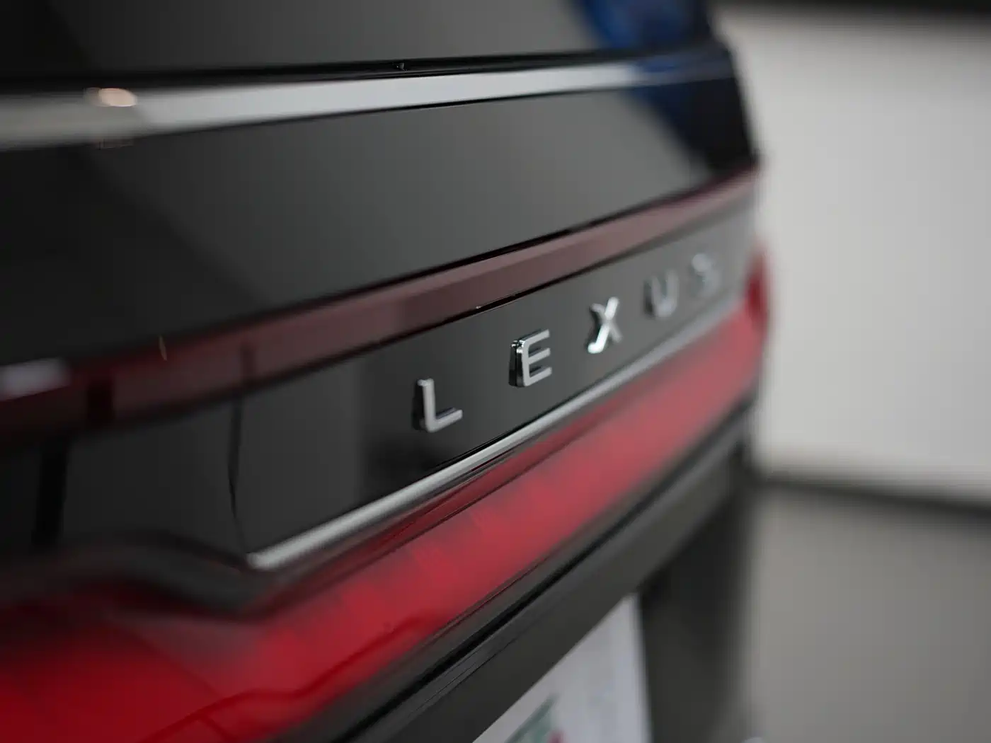 Lexus LM 2025 Model 500h Six-Seater Prestige Edition фото 22