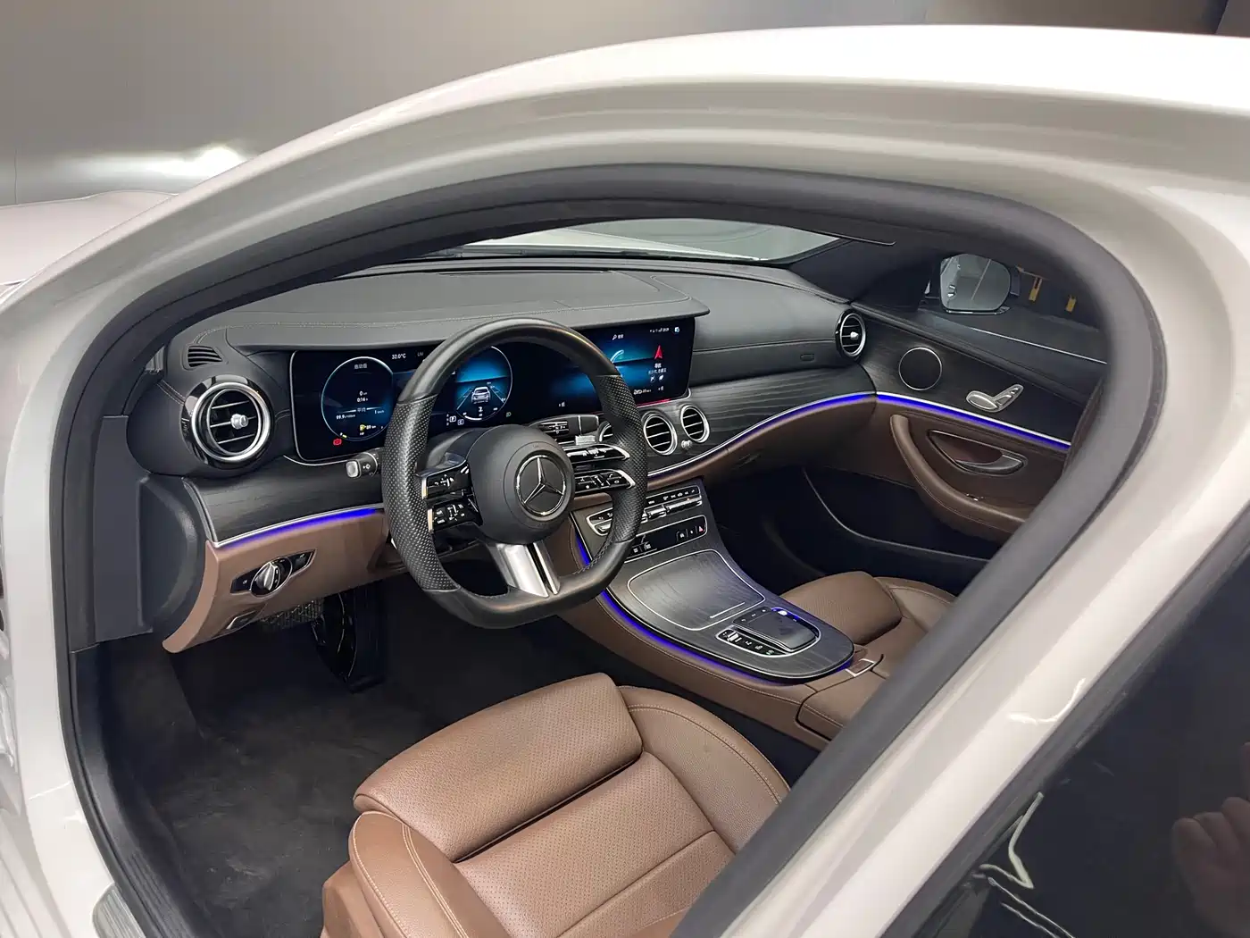 Mercedes-Benz E-Class 2022 E 260 L Sport фото 10