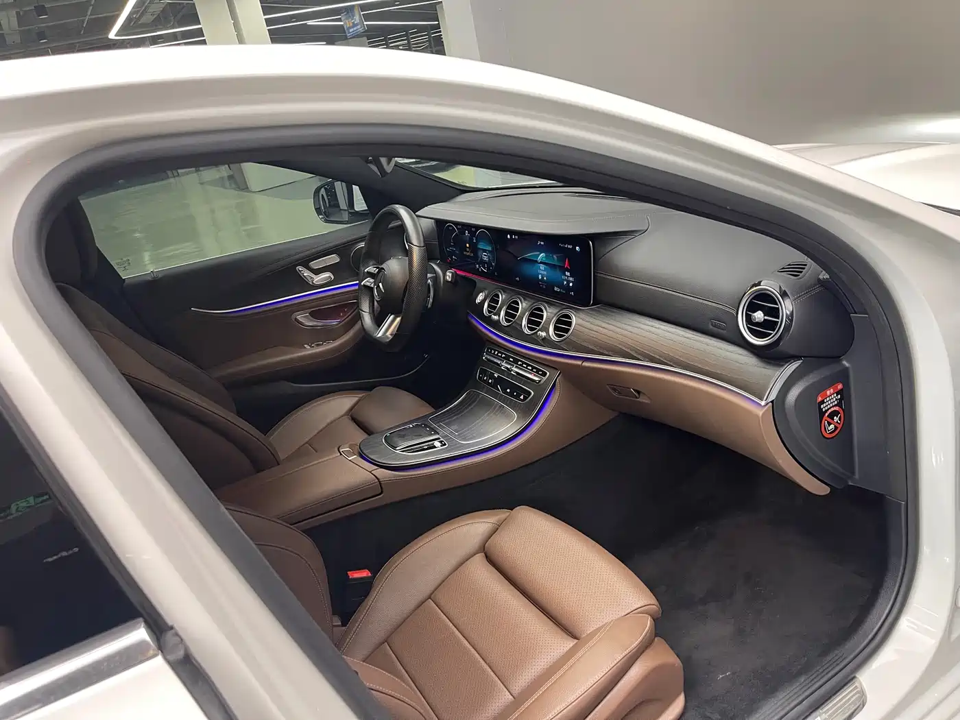 Mercedes-Benz E-Class 2022 E 260 L Sport фото 14