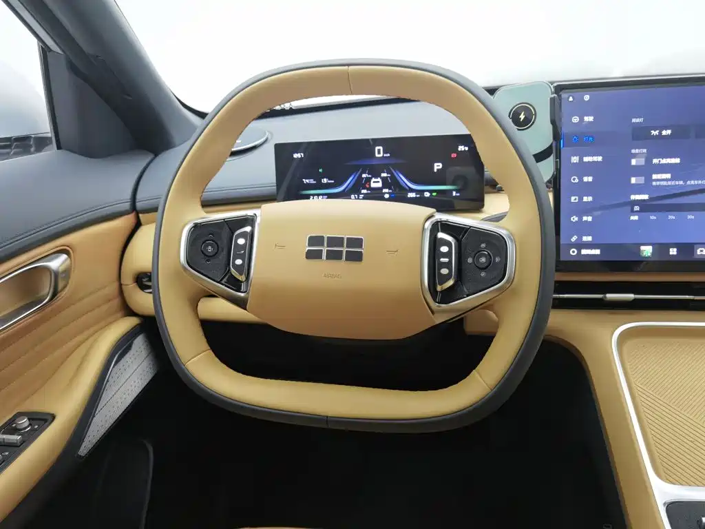 Geely Galaxy Galaxy Starship 7 EM-i 2025 2025 Model 120km Voyage+ Edition