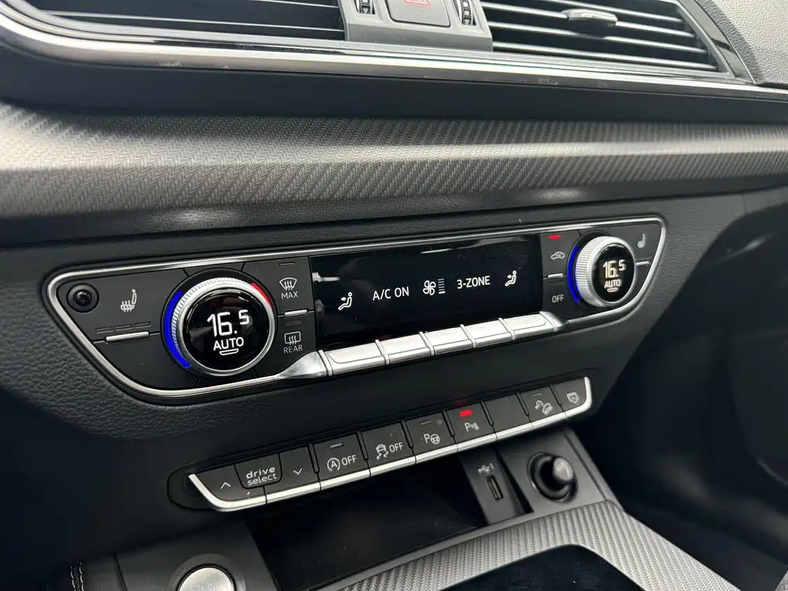 Audi Q5L Sportback 2021 40 TFSI Luxury фото 8