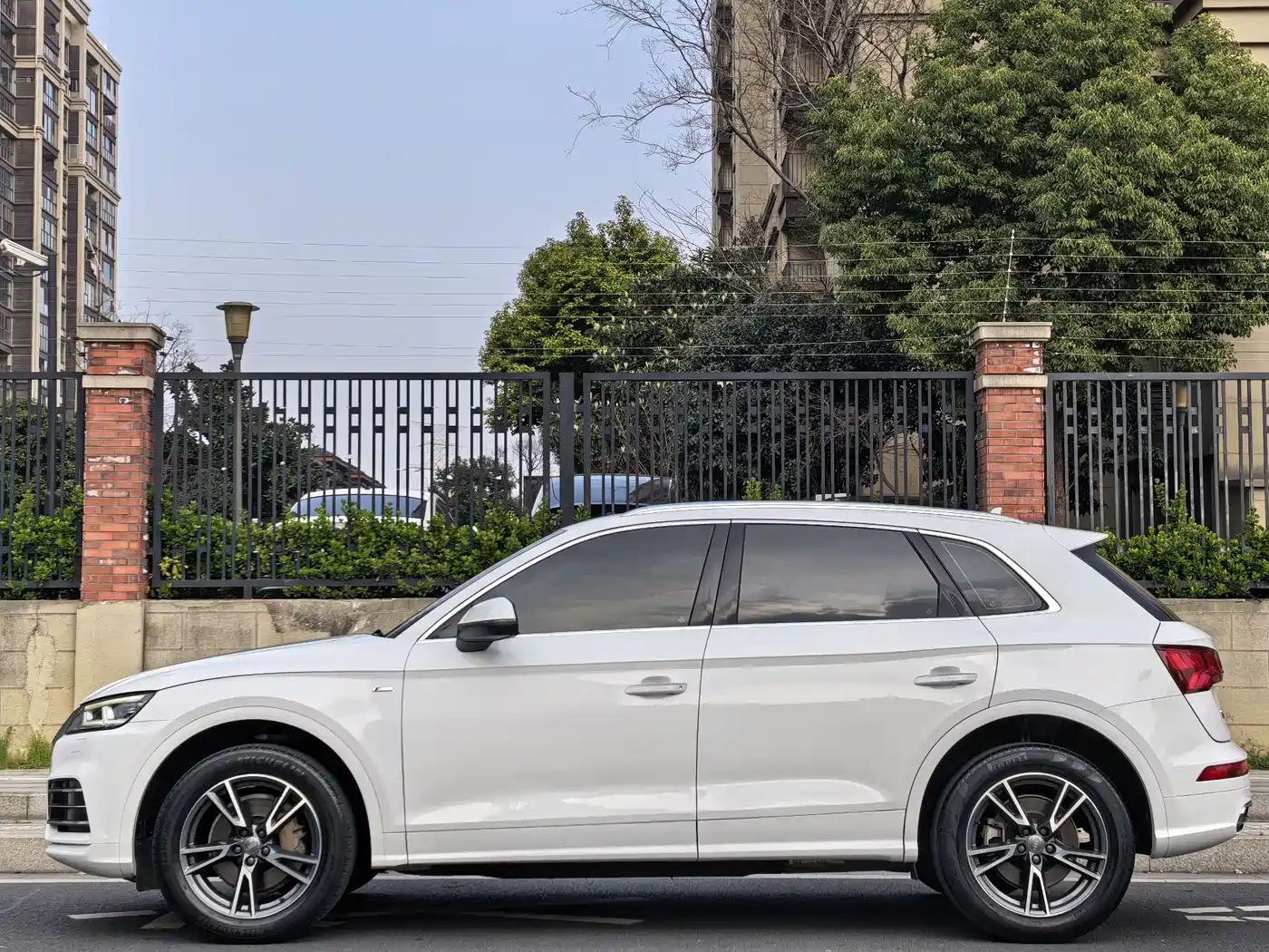 Audi Q5L 2018 40 TFSI Prestige Fashion (China V) фото 4