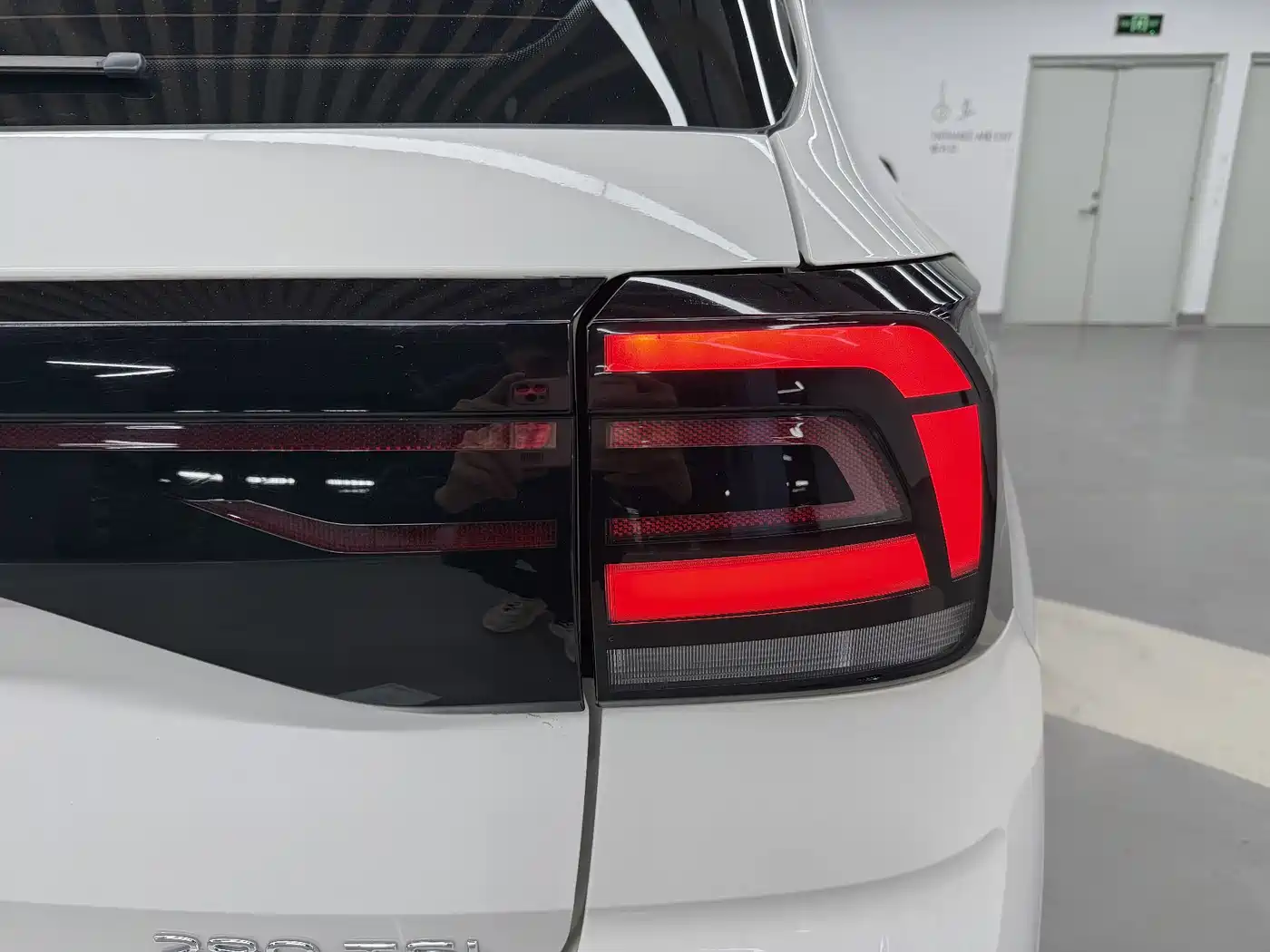 Volkswagen T-Cross 2022 280TSI DSG Luxury Edition фото 8
