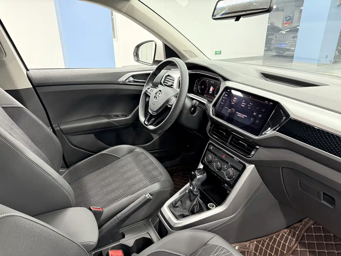 Volkswagen T-Cross 2022 280TSI DSG Luxury Edition фото 26