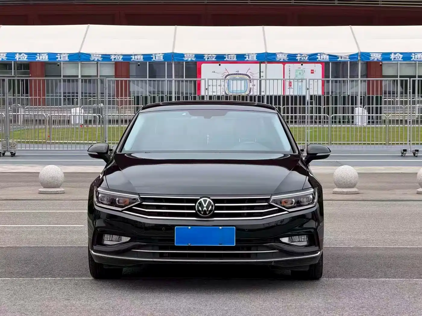 Volkswagen Magotan 2020 330TSI DSG Luxury фото 2