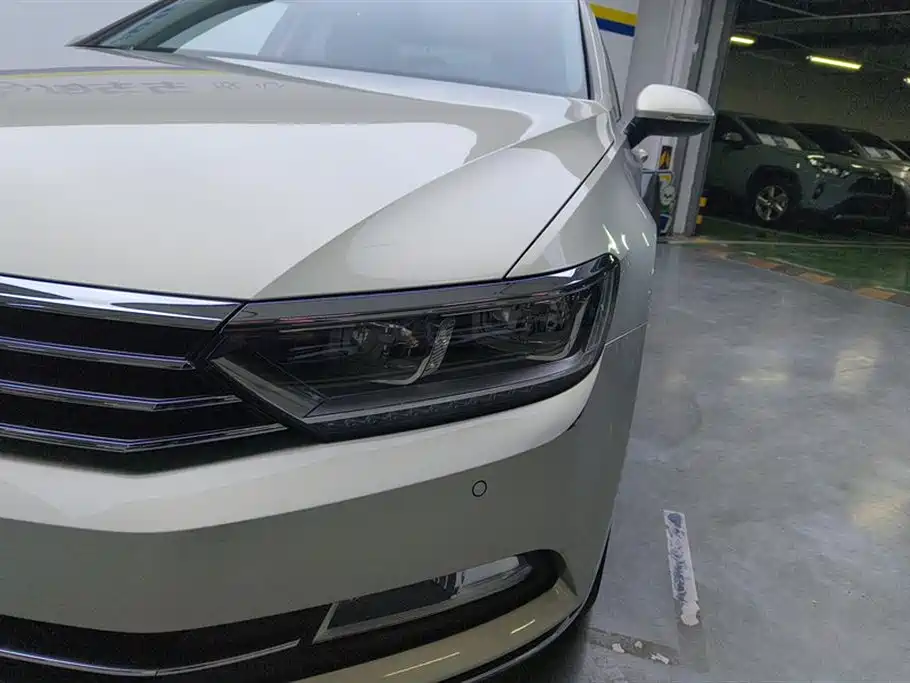 Volkswagen Magotan 2019 330TSI DSG Luxury Class China VI фото 5