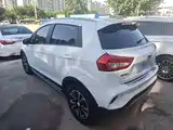 Фото 5 - Geely Vision X3