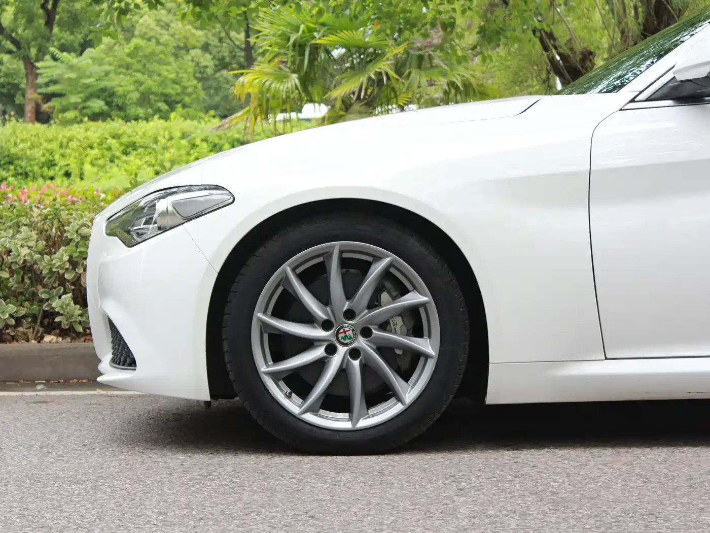 Alfa Romeo Giulia 2017 2017 2.0T 280HP Luxury Edition