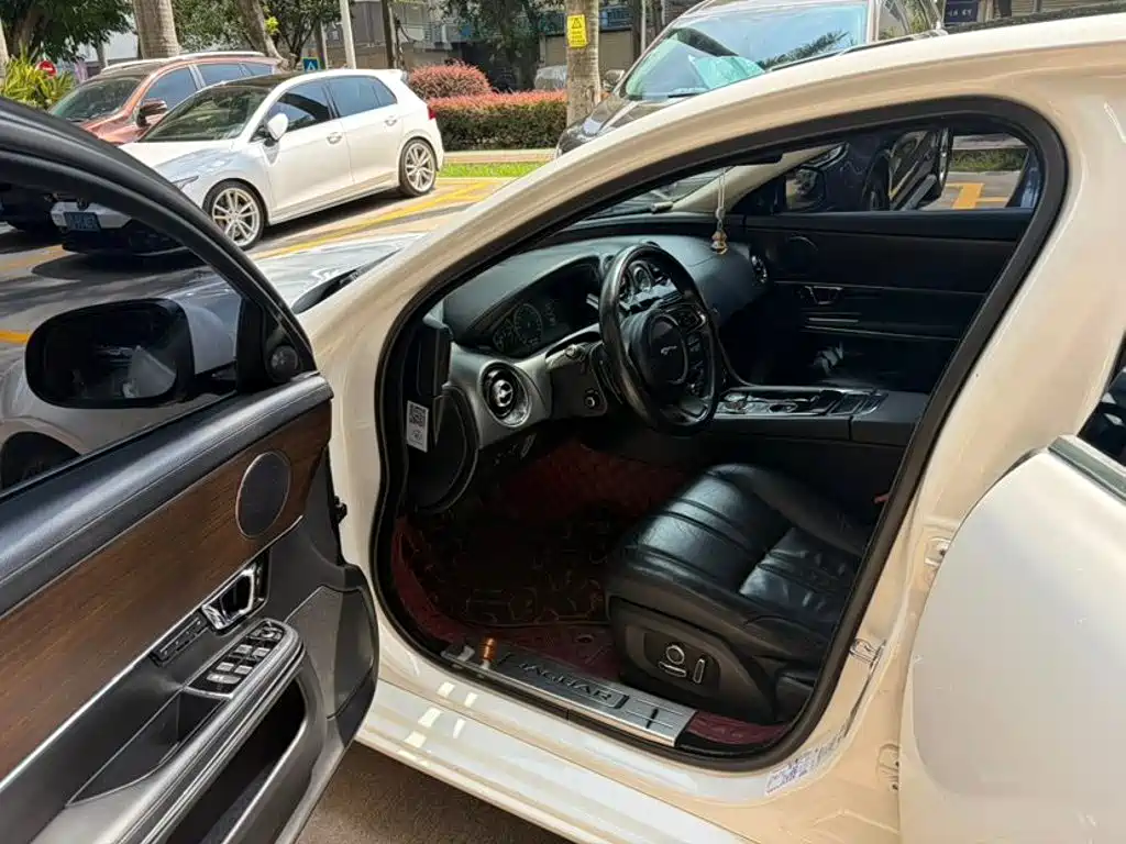 Jaguar XJ 2017 2016 XJL 3.0 SC 2WD Elegance Business Edition