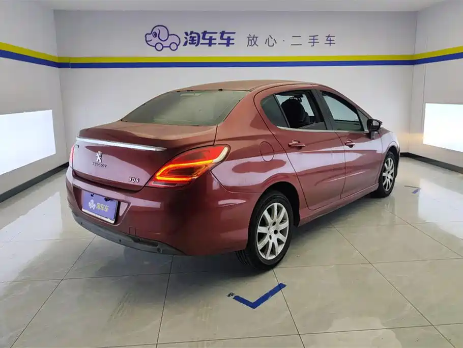 Peugeot 308 2013 Model 1.6L Automatic Superior Style фото 3