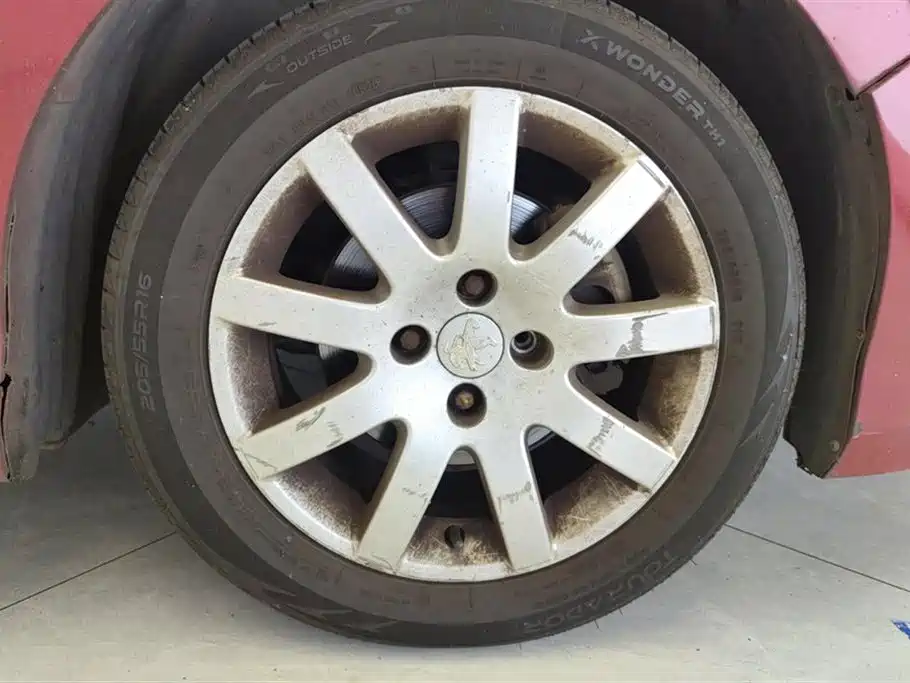 Peugeot 308 2013 Model 1.6L Automatic Superior Style фото 6