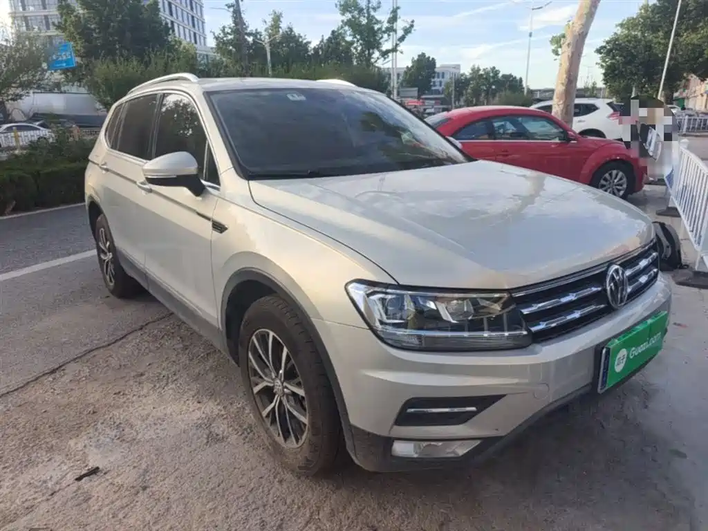 Volkswagen Tiguan L 2018 330TSI Automatic 2WD Luxury Edition фото 4