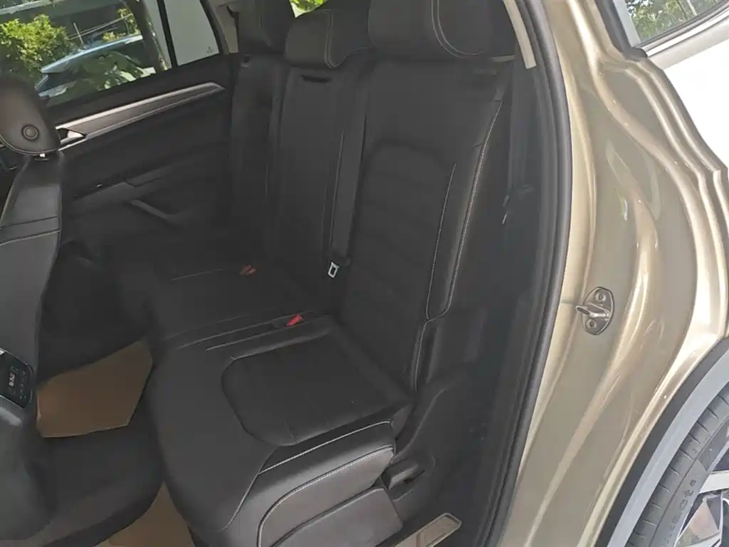 Volkswagen Teramont 2019 380TSI 4WD Luxury Edition China VI фото 17