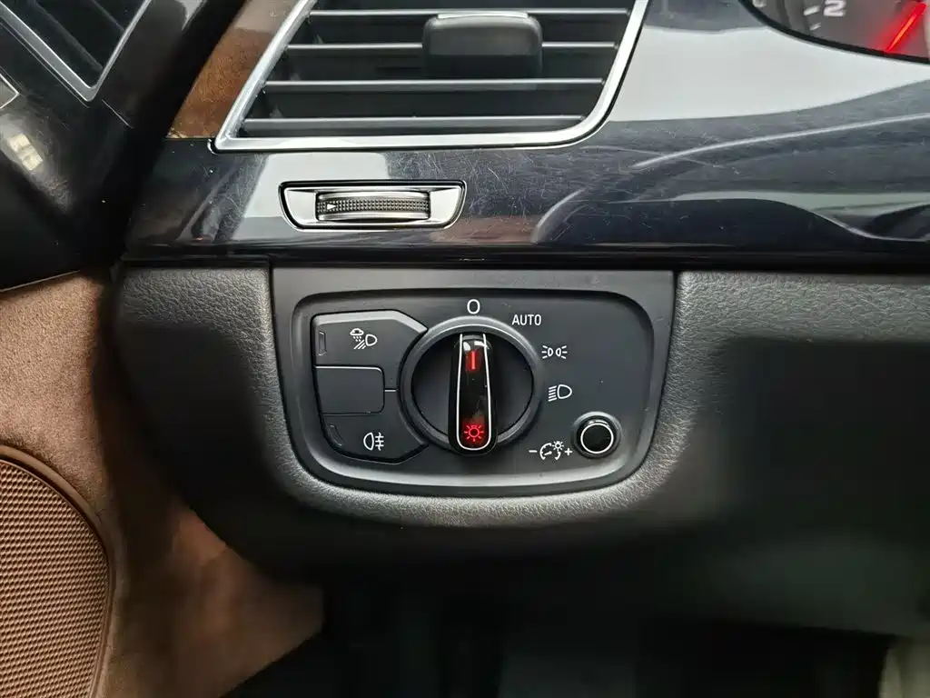 Audi A8 2016 A8L 45 TFSI quattro Luxury фото 21