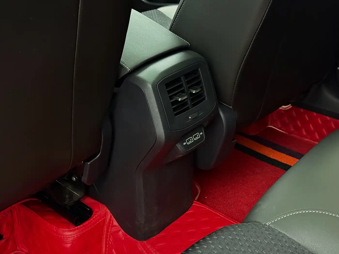 Volkswagen Tanying 2021 1.5L Automatic Smart Connect Edition фото 14