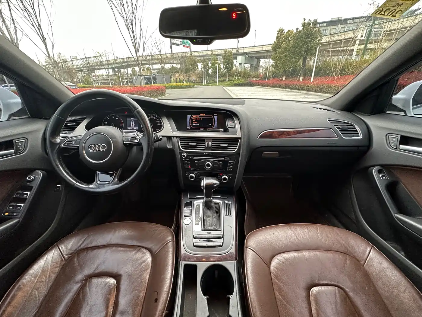 Audi A4L 2016 35 TFSI Collector's Edition S line Comfort фото 8