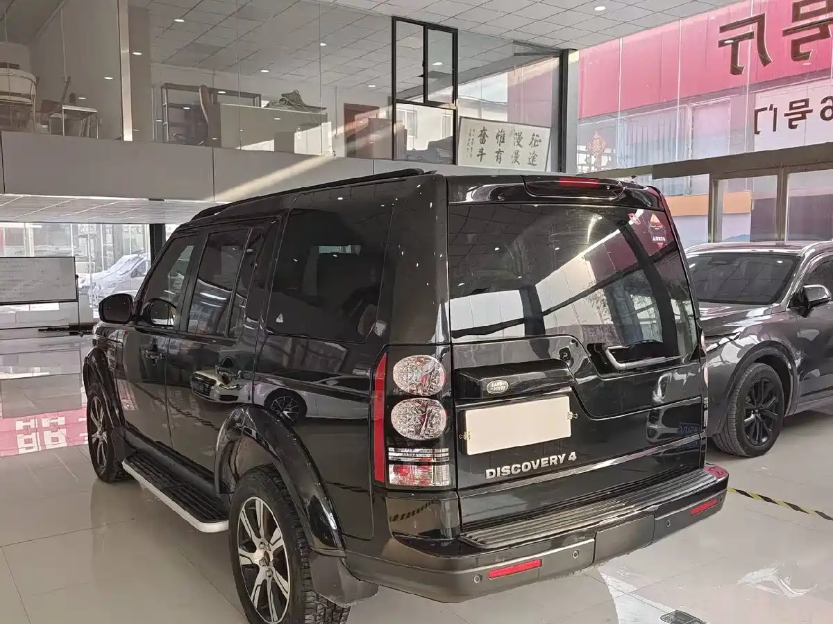 Land Rover Discovery 2013 3.0 SDV6 HSE Diesel фото 4