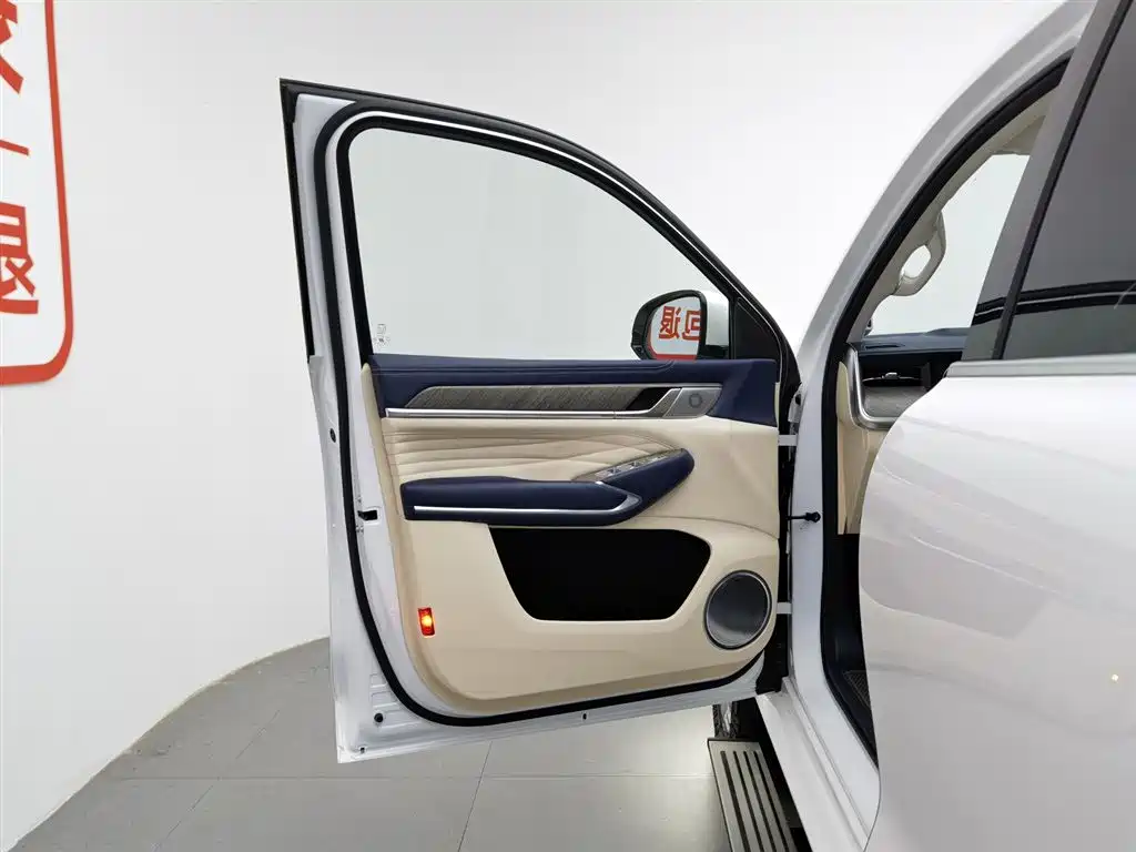 Tank 500 2022 3.0T Business Edition Zaojing 5-Seater фото 8
