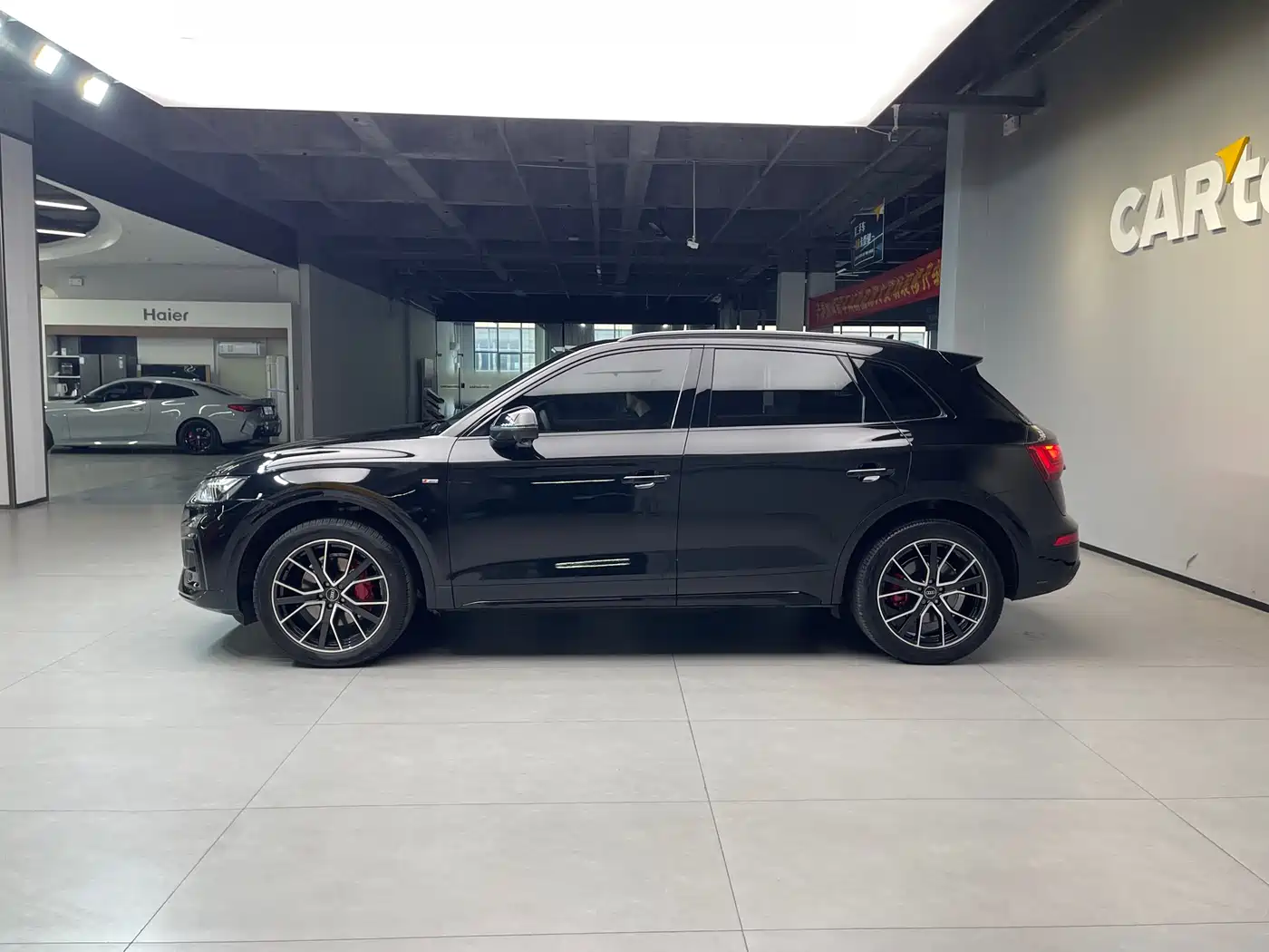 Audi Q5L 2024 Model 40 TFSI Luxury Dynamic фото 8