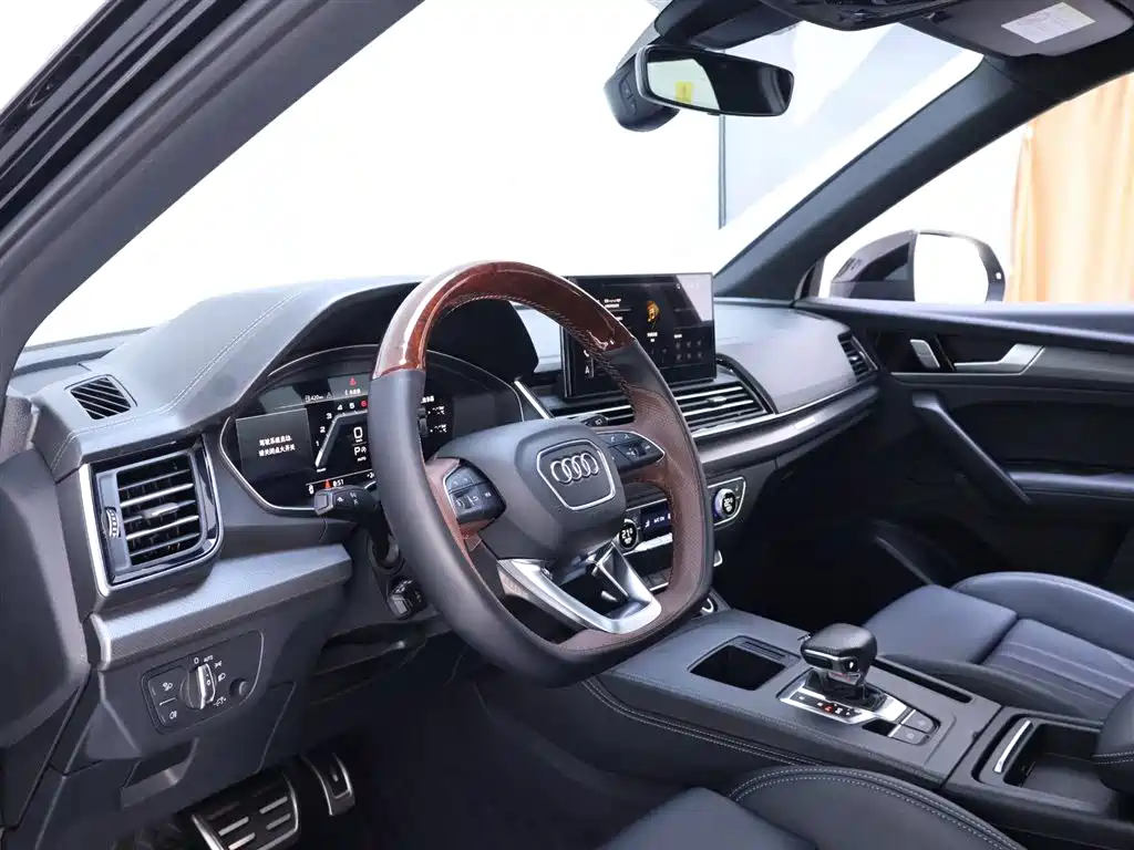 Audi Q5L 2024 Model 40 TFSI Luxury Dynamic фото 11