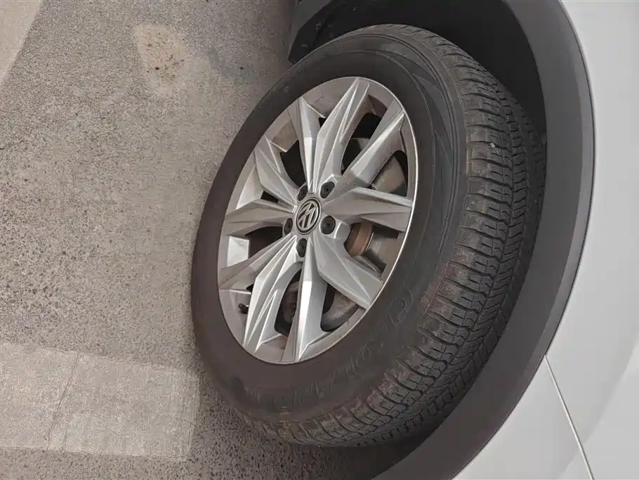 Volkswagen Tiguan 2019 330TSI 4WD Smart Edition фото 6