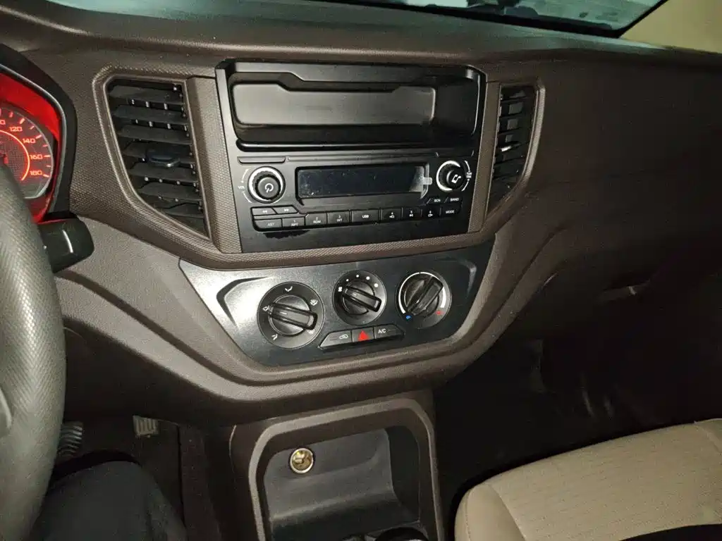 Фото 6 - Wuling Motors Wuling Hongguang V