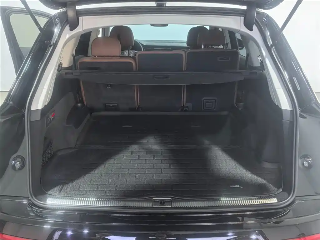 Audi Q7 2023 55 TFSI quattro S line Sport фото 16
