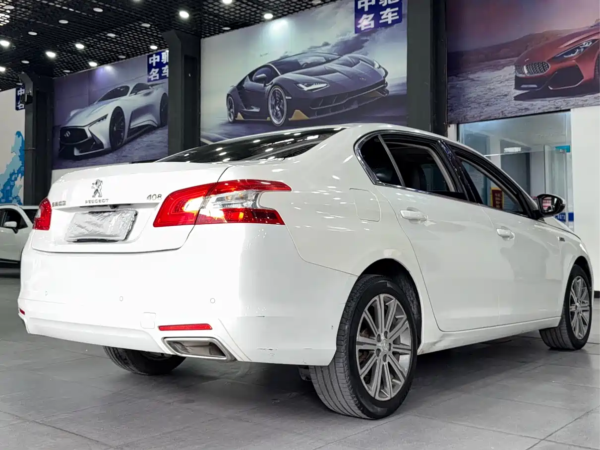 Peugeot 408 2016 1.6T Automatic Luxury Edition фото 23