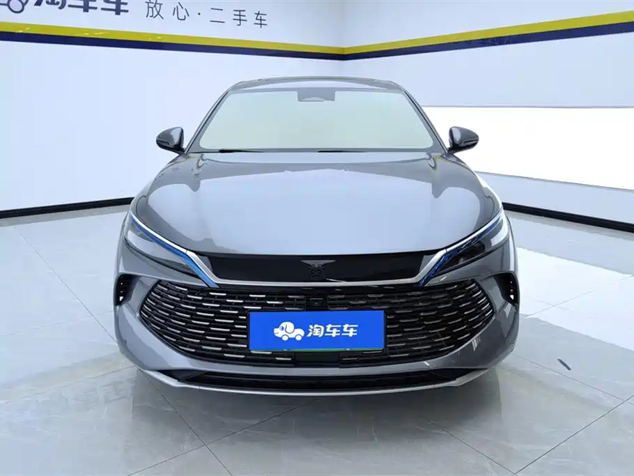 BYD Qin L 2024 DM-i 120KM Excellence Model фото 2
