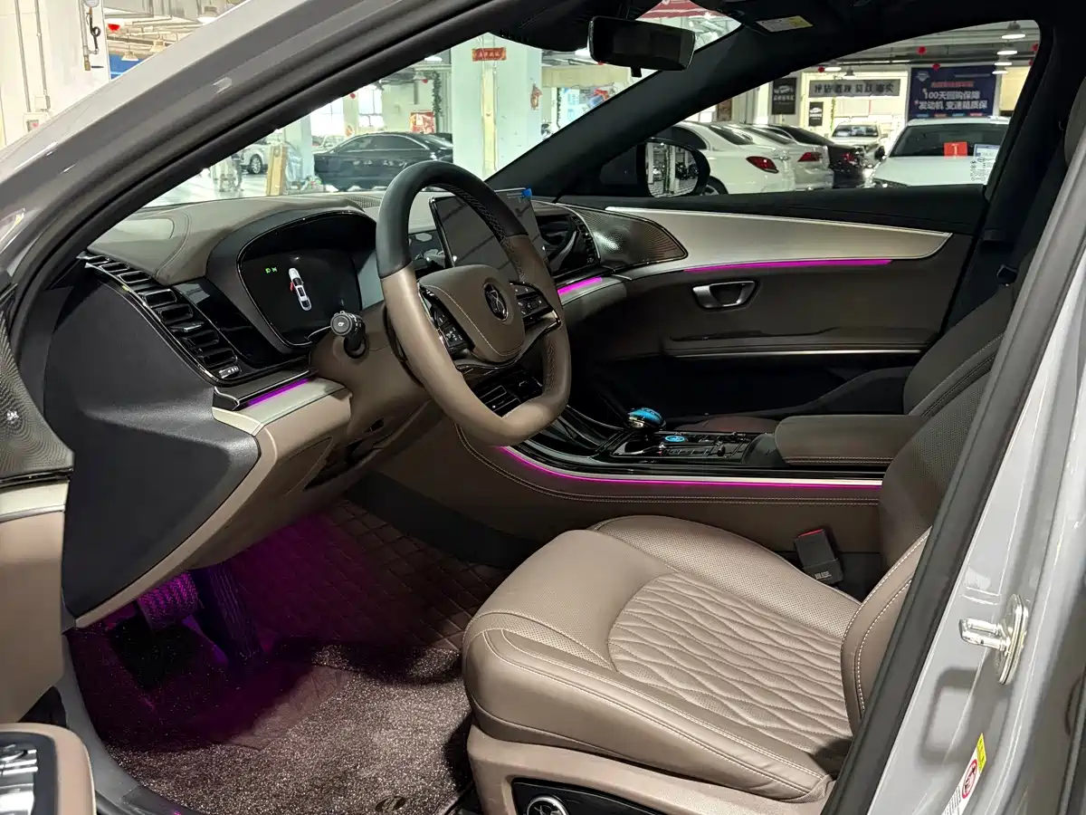BYD Han 2026 2025 DM-i Smart Drive Edition 125KM Premium