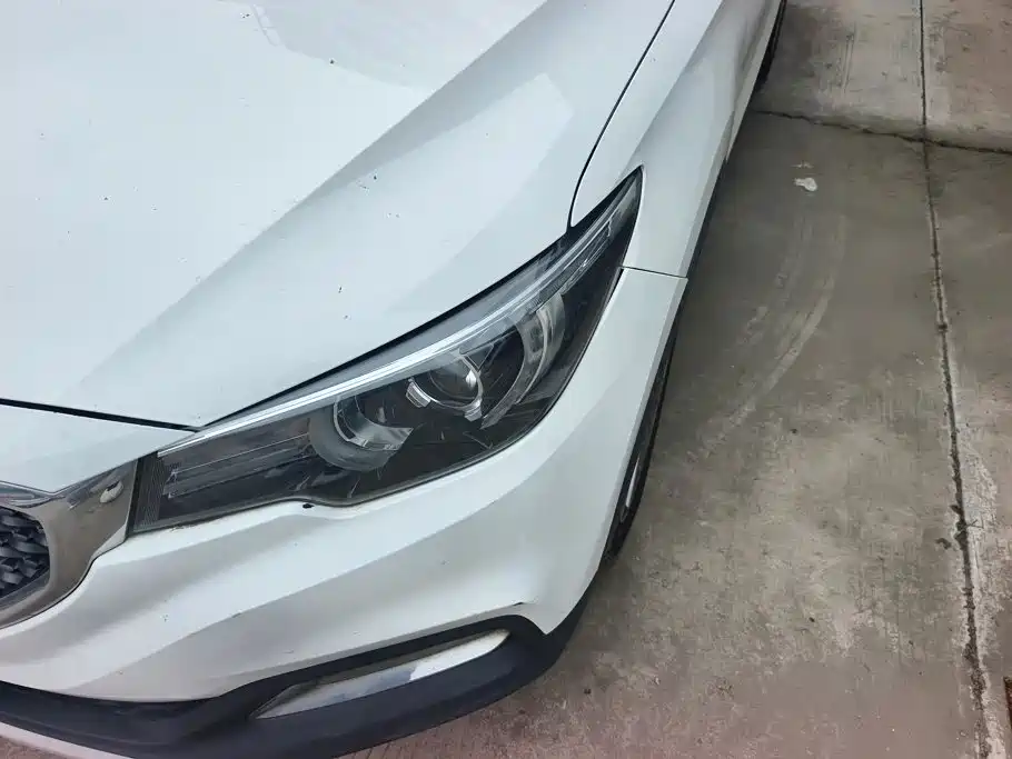 MG ZS 2017 2017 1.5L Manual Premium Internet Edition