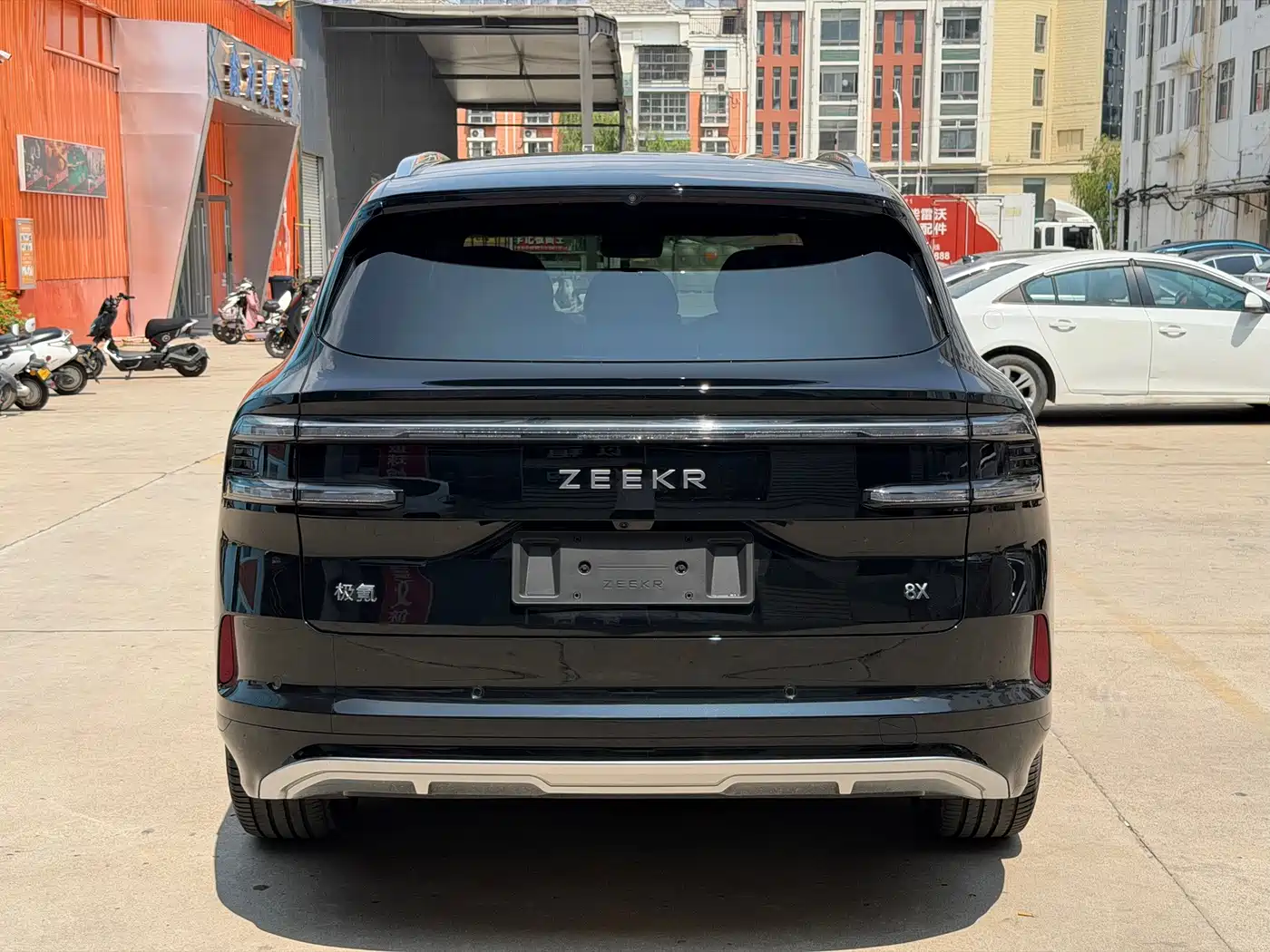 ZEEKR 8X 2026