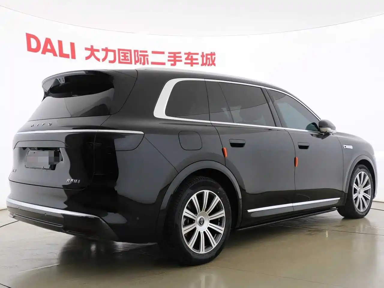 AITO Wenjie AITO M8 2025 Model Extended Range Max+ Edition 53.4kWh 6-Seater фото 12