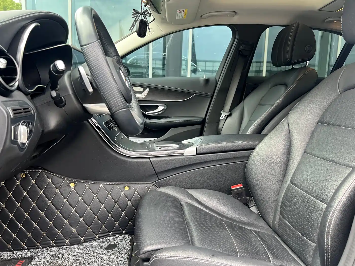 Mercedes-Benz C-Class 2021 C 260 L Sport Starry Exclusive Edition фото 4