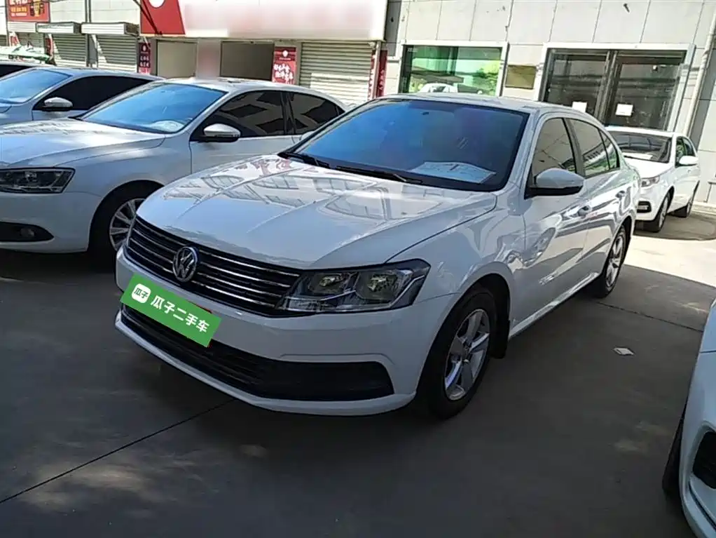 Volkswagen Lavida 2015 1.6L Automatic Trend Edition фото 2