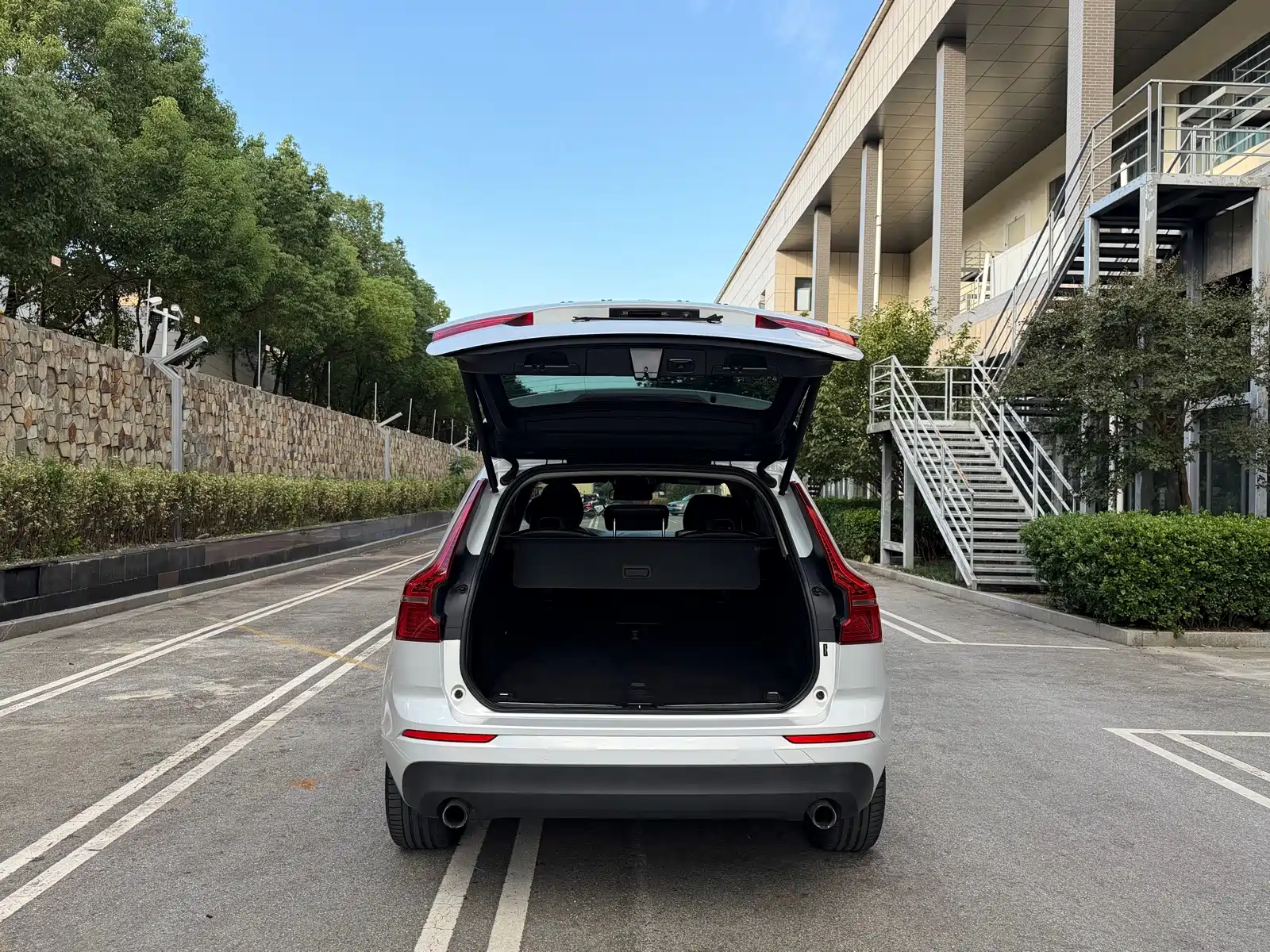 Photo 16 - Volvo XC60