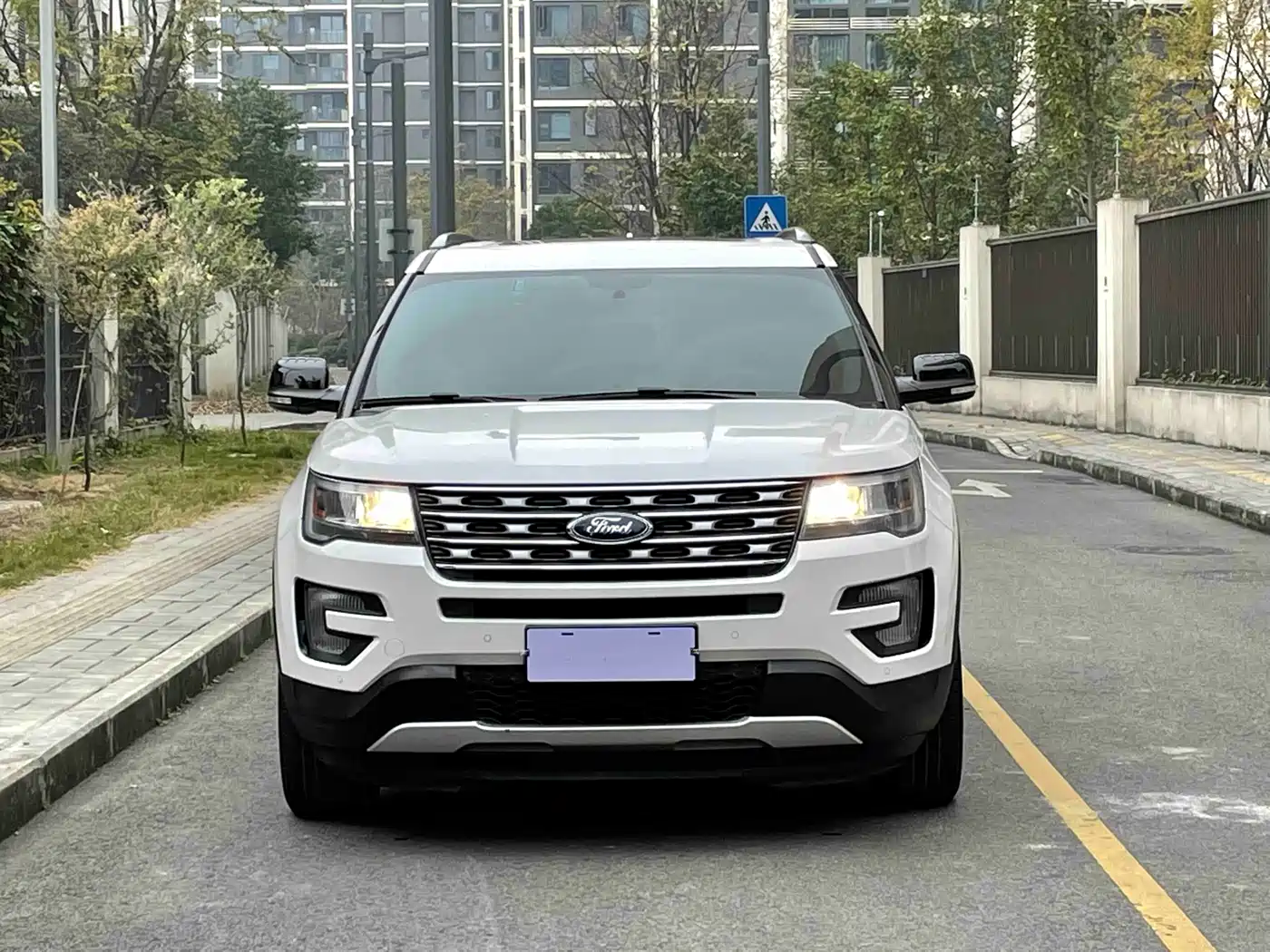 Ford Explorer (Import) 2017 2016 2.3T Trend Edition