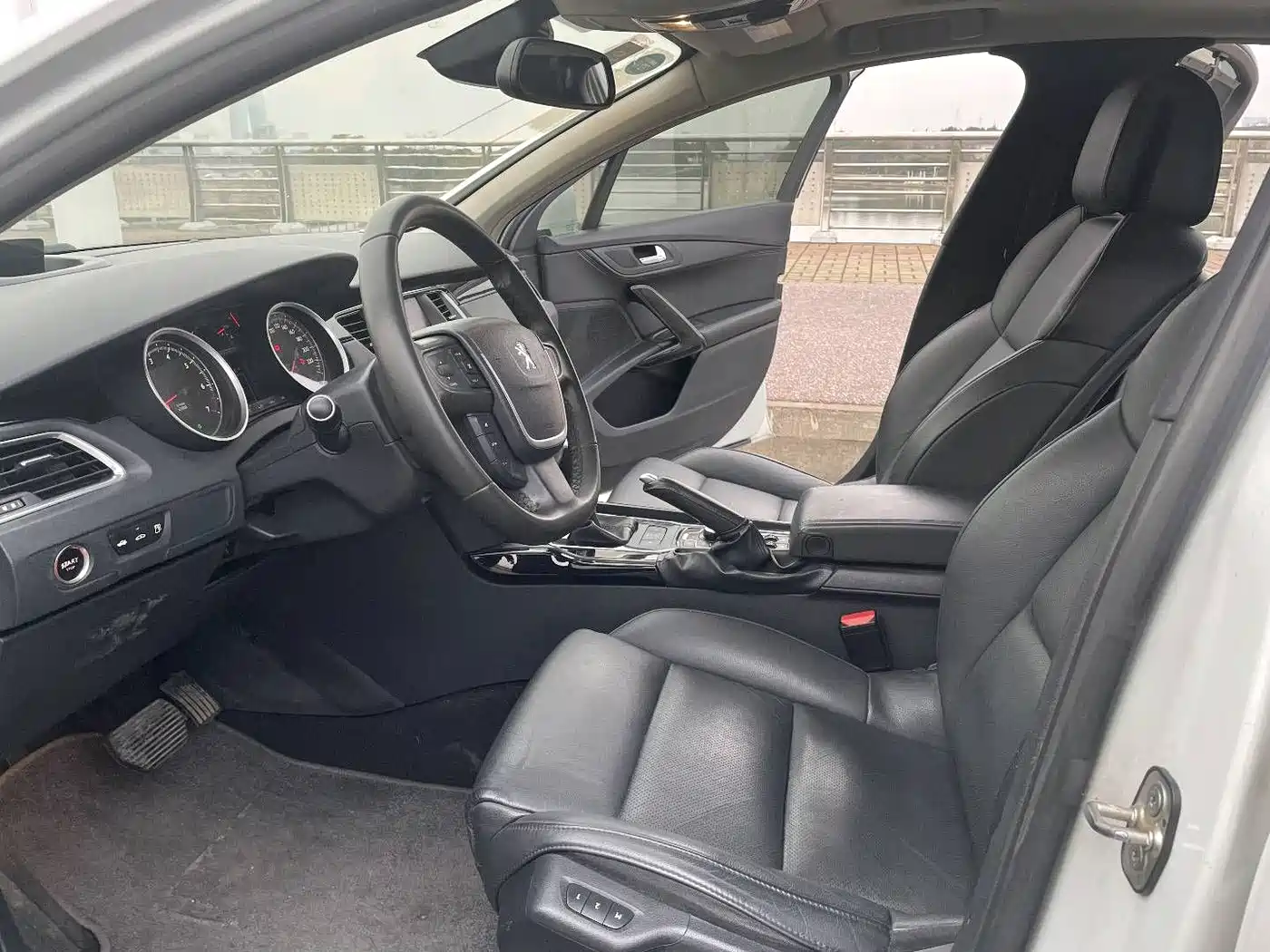 Peugeot 508 2013 2.3L Roland Garros Edition фото 23