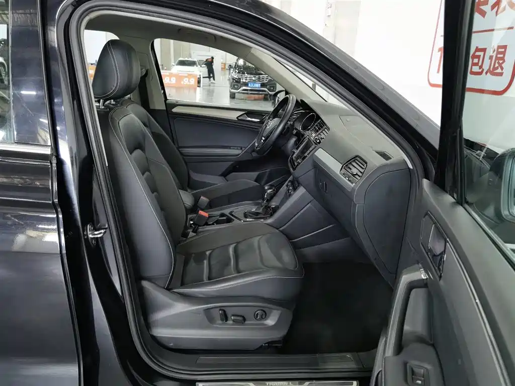 Volkswagen Tiguan L 2018 330TSI Automatic 2WD Luxury Edition фото 23