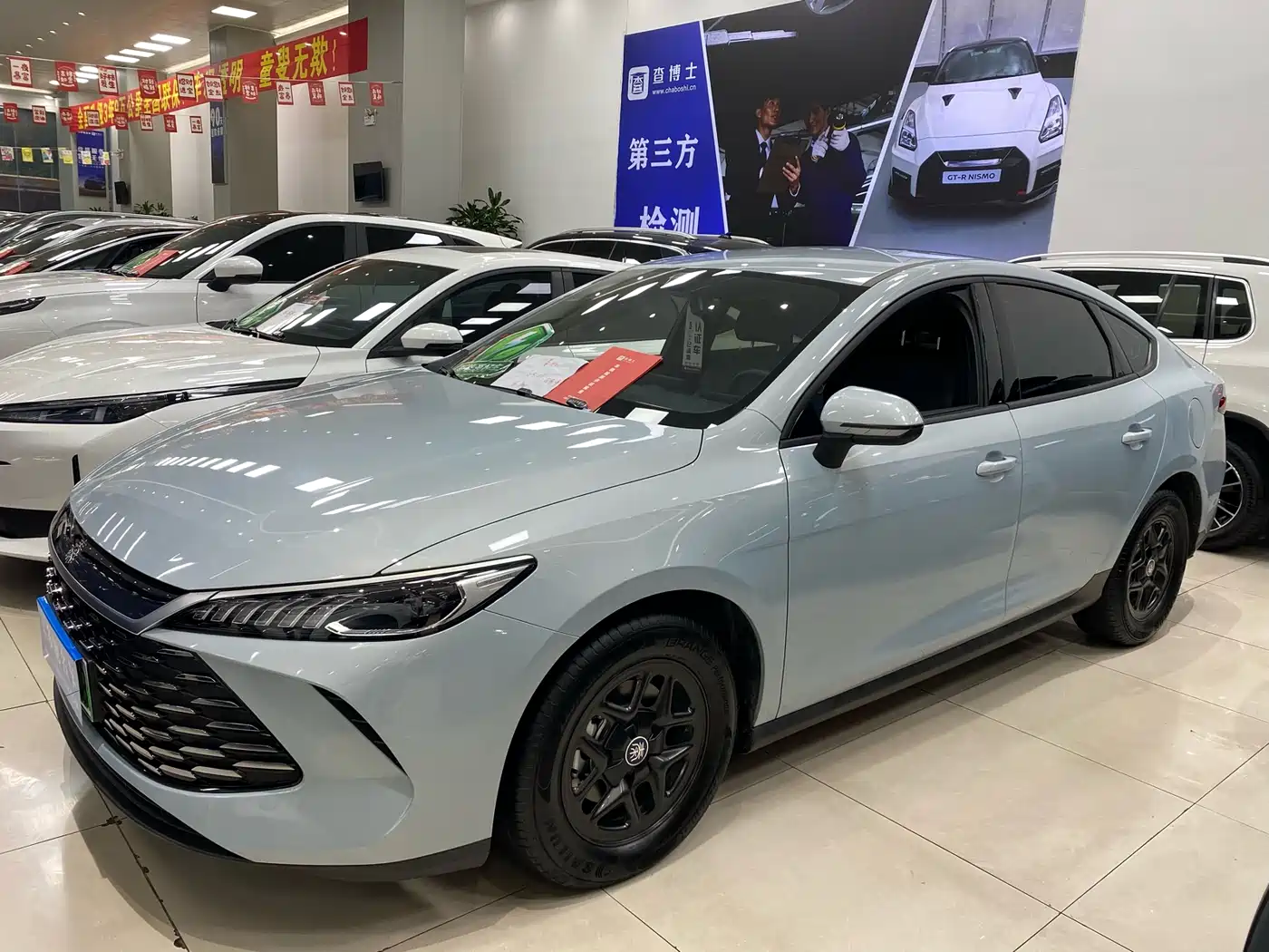 BYD Qin PLUS 2025 DM-i Smart Drive 55KM Leader фото 2