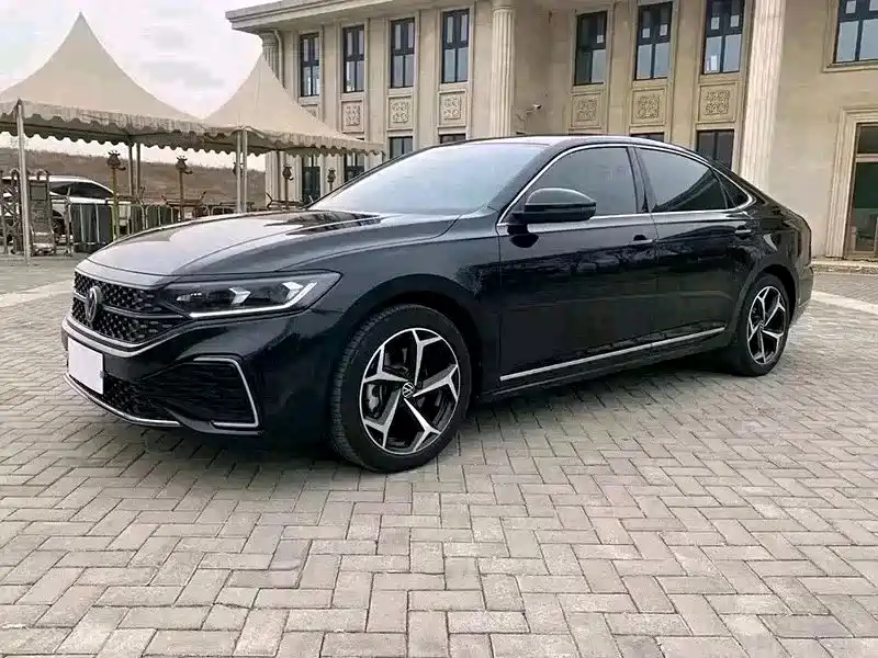Volkswagen Passat 2025 Outstanding 330TSI Starlight Elite Edition