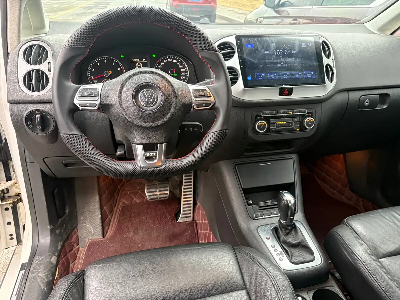 Volkswagen Golf (Import) 2011 1.4TSI Cross Golf фото 13