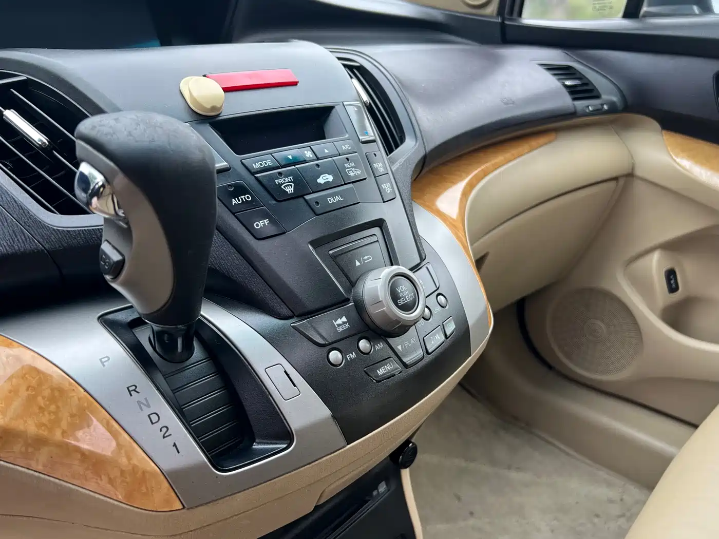 Photo 15 - Honda Odyssey