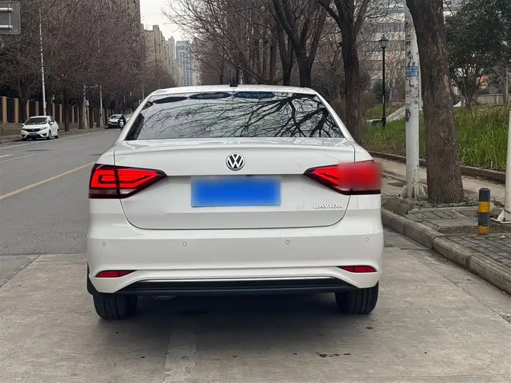 Volkswagen Lavida 2019 Lavida Start 1.5L Auto Comfort (China VI) фото 8