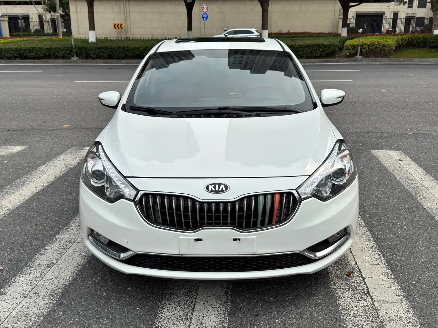 Kia K3 2015 1.6L Automatic GLS фото 2
