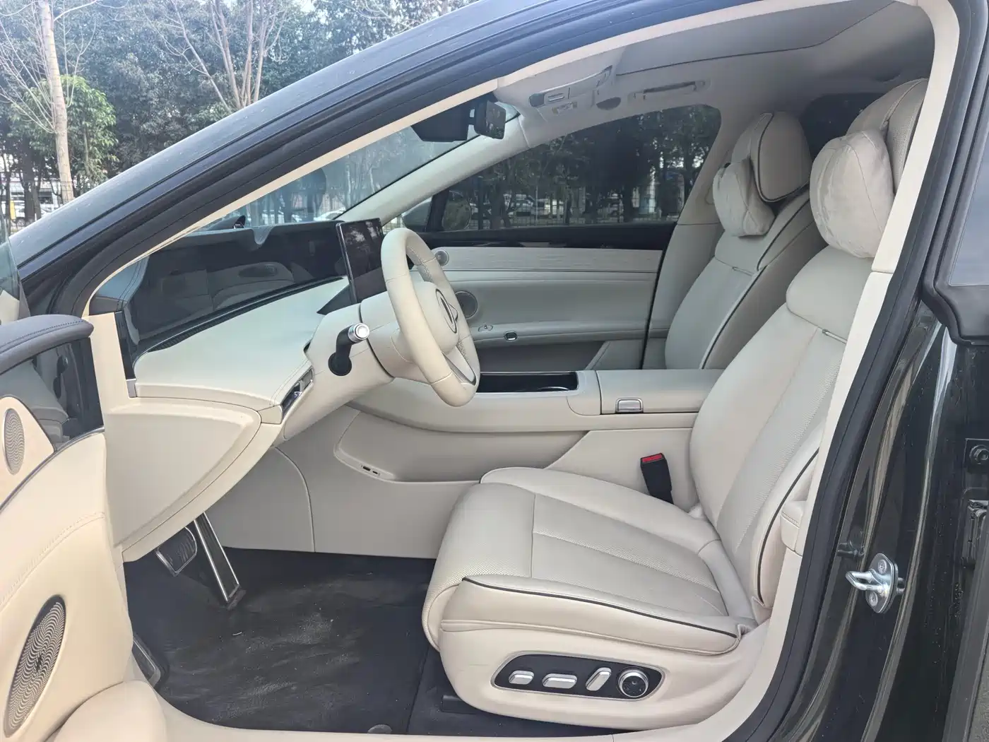 AITO Wenjie AITO M5 2023 Extended Range RWD Smart Drive Edition фото 18